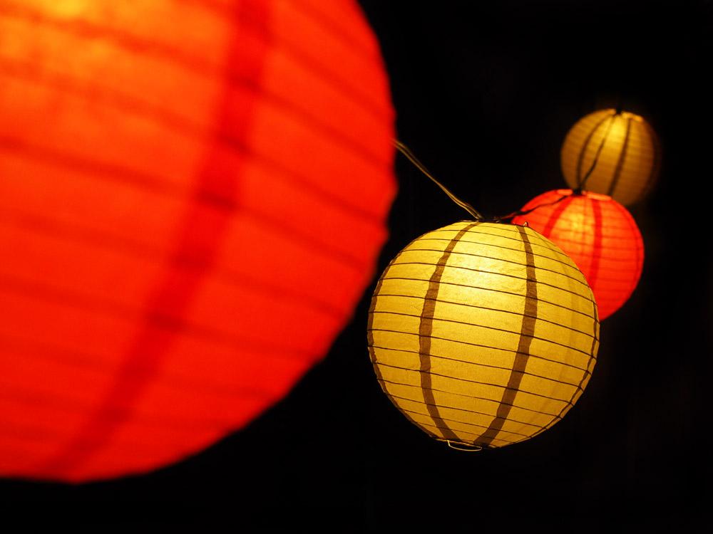 12" Chinese New Year Red and Gold Paper Lantern String Light COMBO Kit (31 FT, EXPANDABLE, Black Cord) - AsianImportStore.com - B2B Wholesale Lighting and Decor