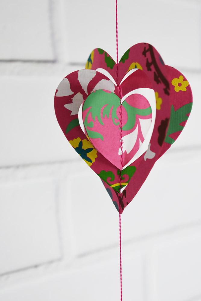 (Discontinued) (20 PACK) Multi-Patterned 3D Spinning Heart Hanging Vertical Garland (3.3 Feet)