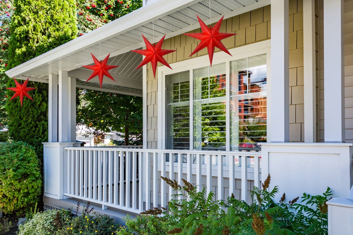 24" Red 7-Point Weatherproof Star Lantern Lamp, Hanging Decoration